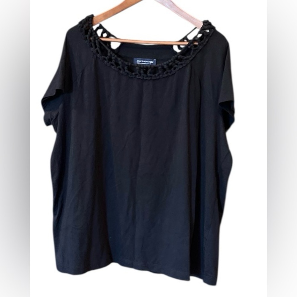 Jones New York Signature Woman Black Short Sleeve Top w/ Braided Neckline Sz 3X